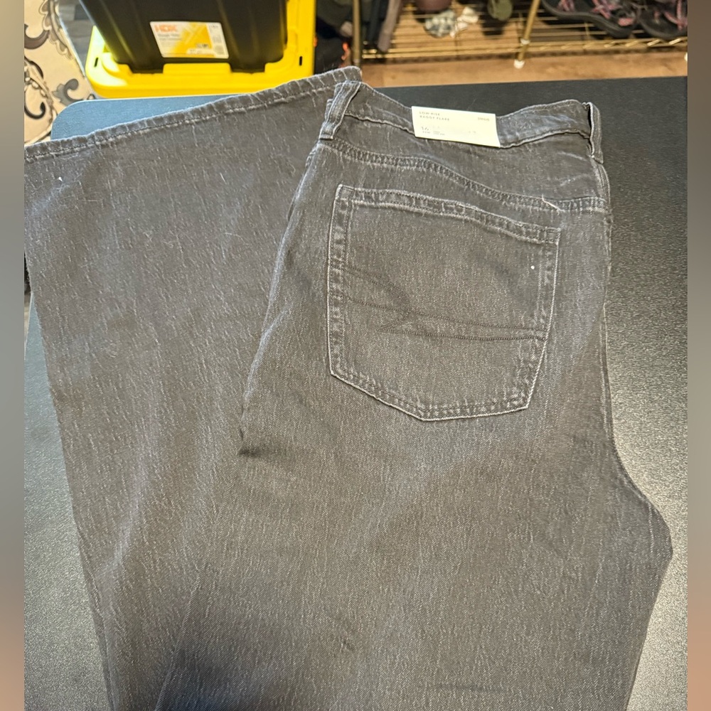 American Eagle Low-Rise Baggy Flare. Size 16 Long (Black)